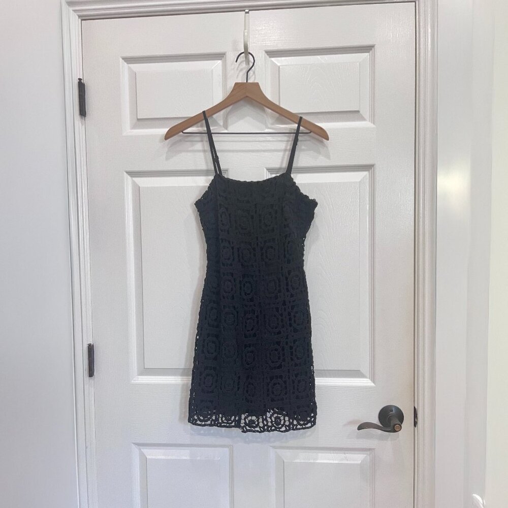 AQUA XS Black Embroidered Eyelet Mini Dress Adjustable Straps Lined - Picture 9 of 9
